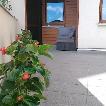 Apartament Zalesie Z Tarasem Lubiń Exterior foto